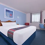 酒店 Travelodge Hull Road 3*
