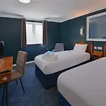 Travelodge Hull Road 3* 约克