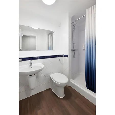 Travelodge Hull Road 3*
