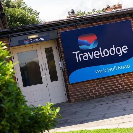 Travelodge Hull Road 3*