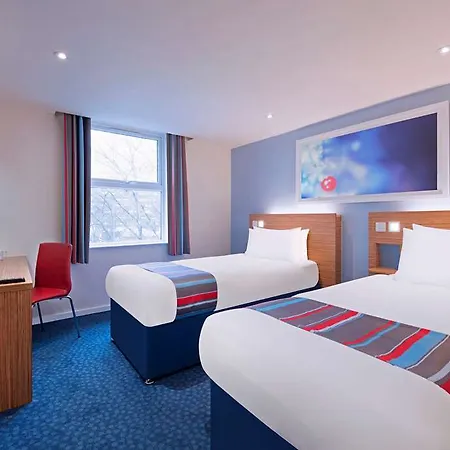 Travelodge Hull Road 3*