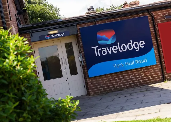 Travelodge Hull Road 3*